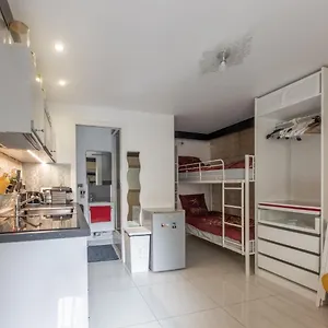 Appartement A Et Désinfection Rigoureux Du Logis Paris